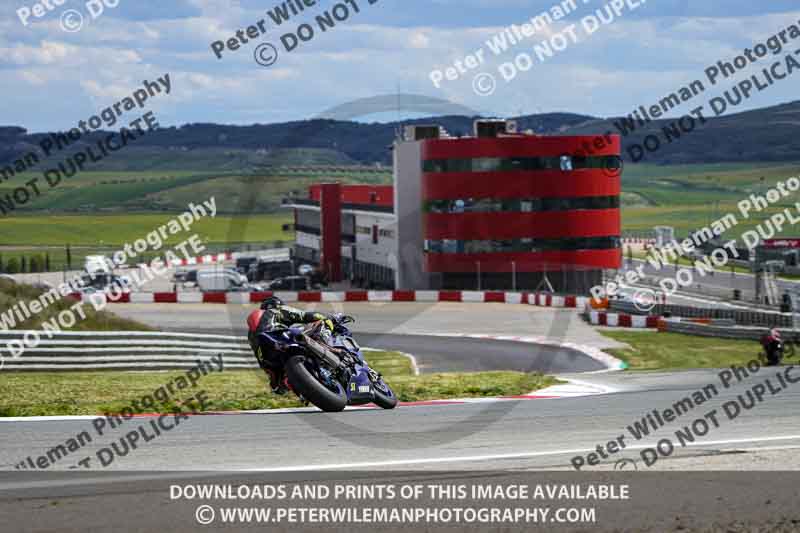 cadwell no limits trackday;cadwell park;cadwell park photographs;cadwell trackday photographs;enduro digital images;event digital images;eventdigitalimages;navarra;no limits trackdays;peter wileman photography;racing digital images;trackday digital images;trackday photos